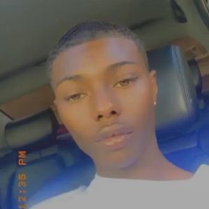 Meet your Posher, Moreia